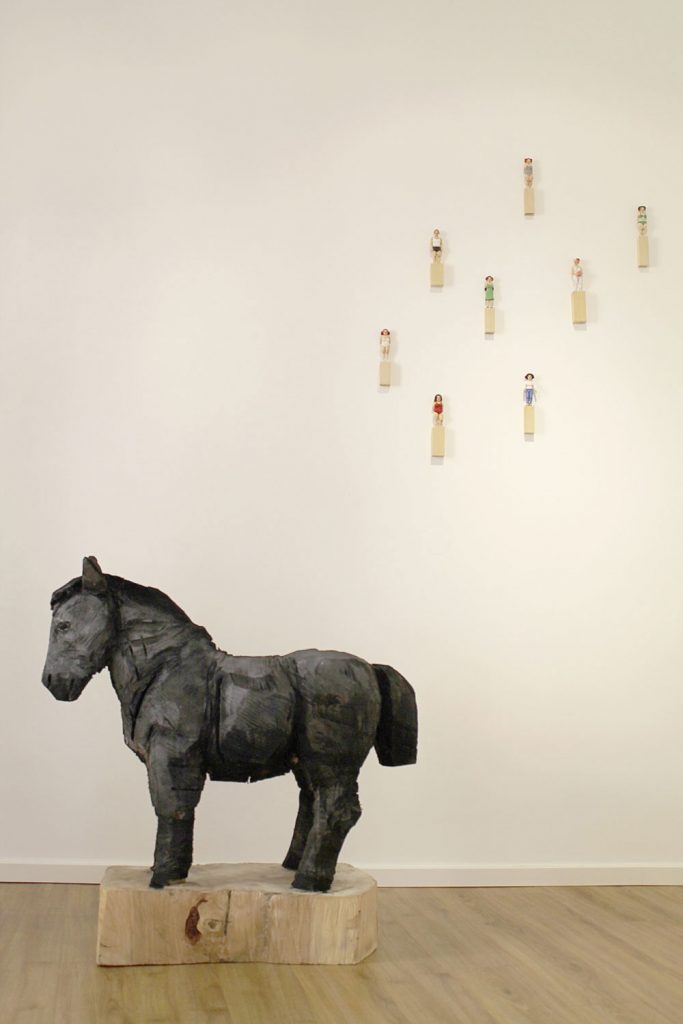 Cornelia Brader, "Rappschimmel", 2018, Pappel / Acryl, H 100 cm, 3300 EUR