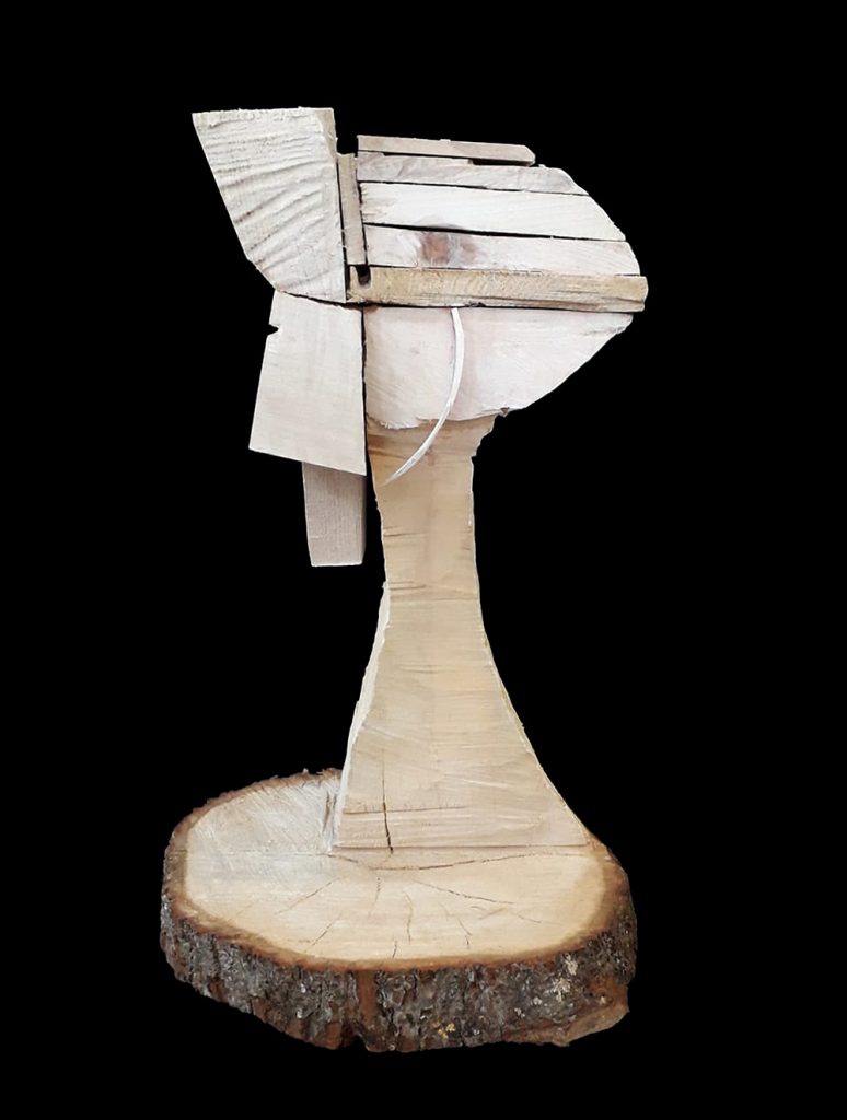 Daphne Kerber, "Kopf Speziell", Verschiedene Hölzer gedübelt, 61 x 34 x 28 cm, 1000 €